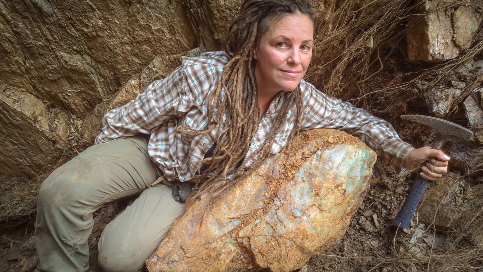 FB_IMG_1755638510458 200 lb fluorite gemstone unearthed at the lone star mine in arizona